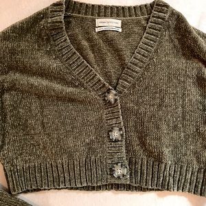 Green cropped sweater